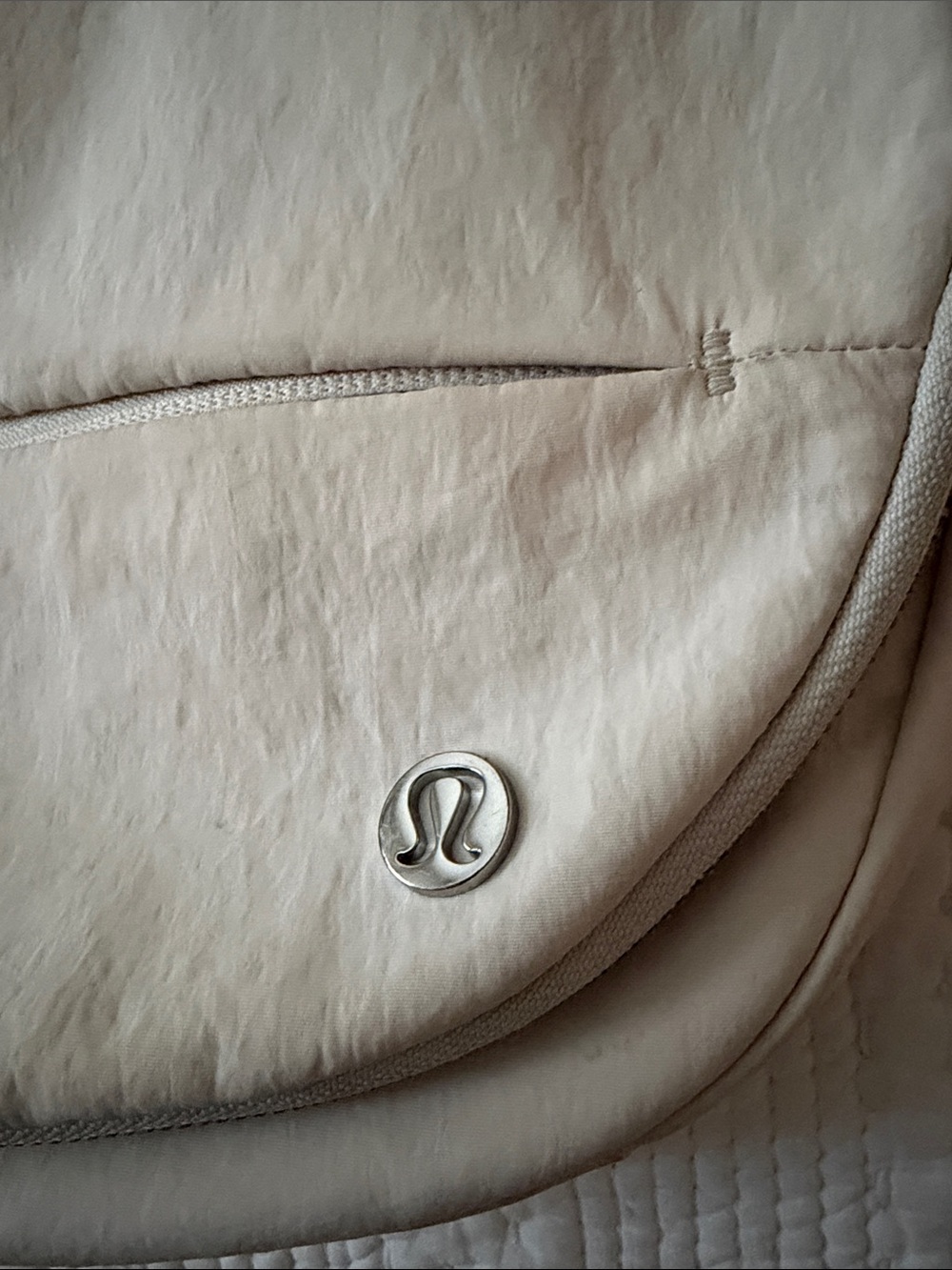 lululemon athletica light beige crossbody sling bag - Picture 2 of 7
